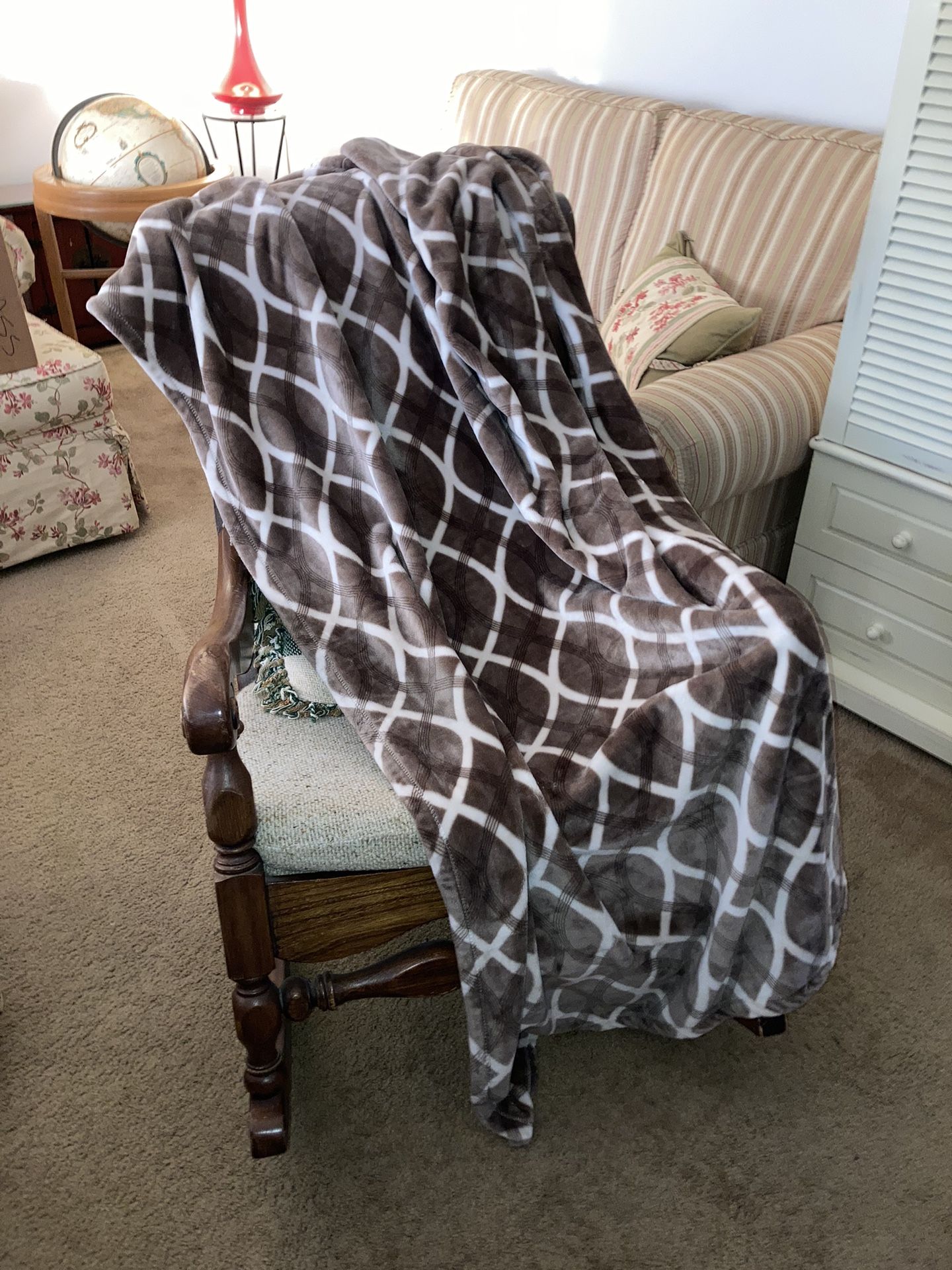 Brown White Braid Polar Fleece Throw