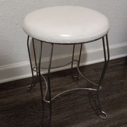 Vintage Vanity Bench. Perfect Condition.