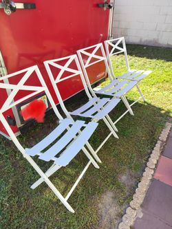 Seat Of 4 Folding Metal Outdoor Chairs 