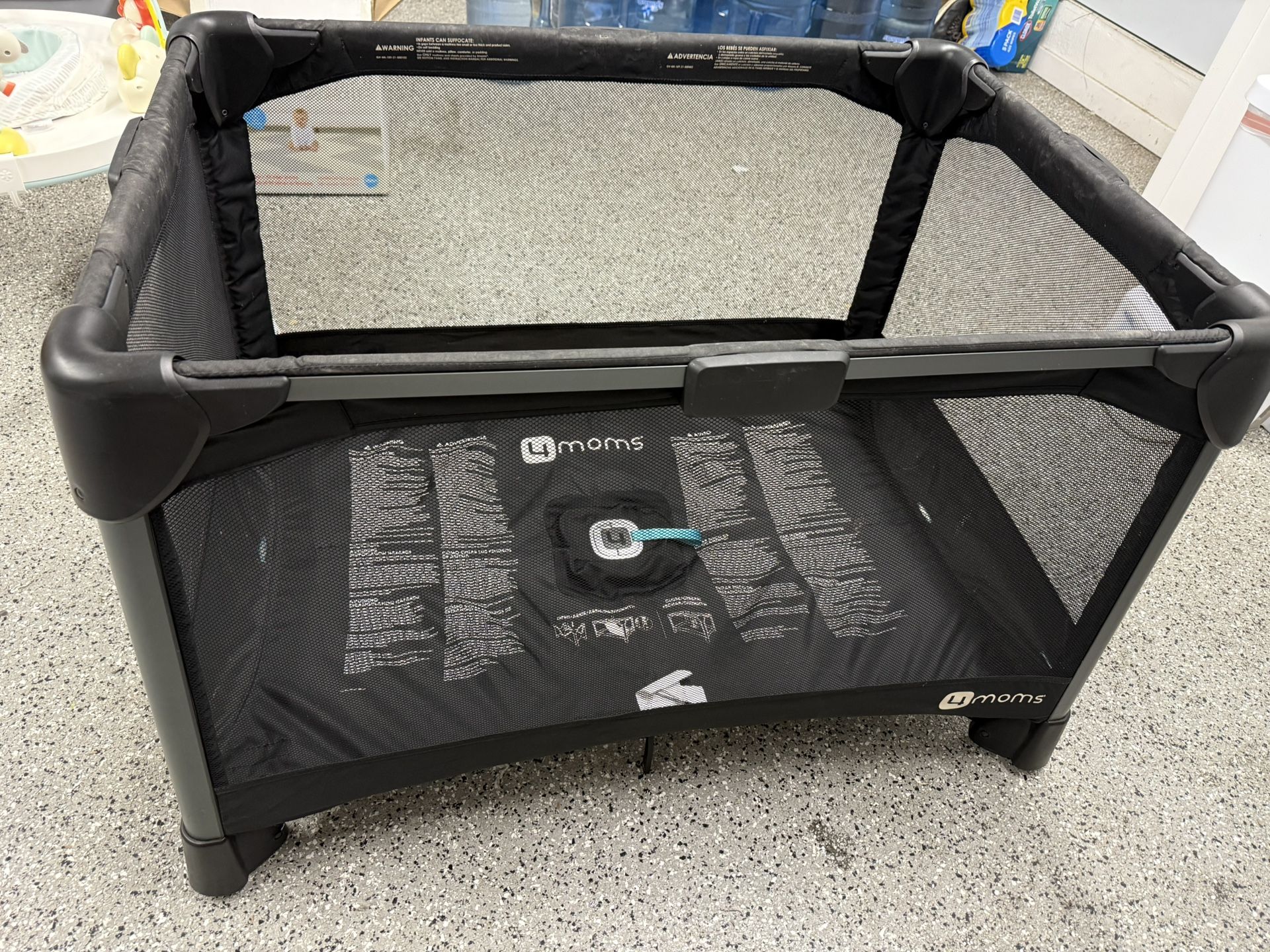 4 Moms Playpen