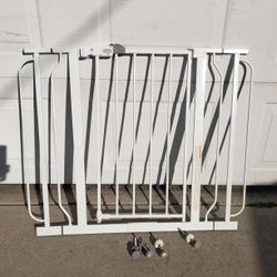 Safety Gate With Extentions