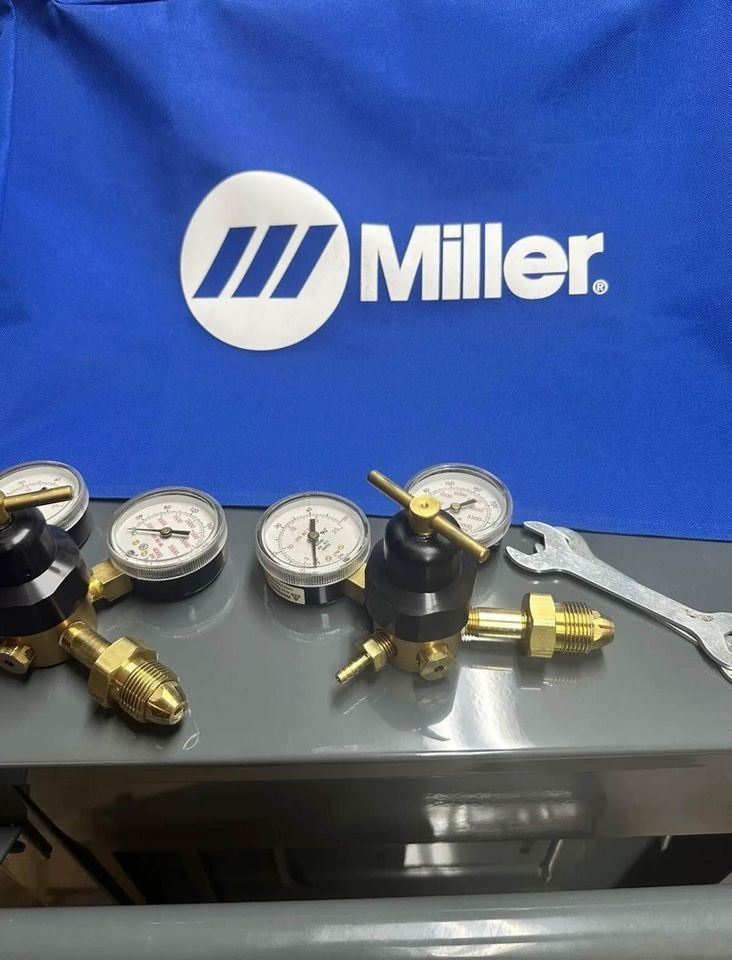 Miller 907757 Multimatic 220 AC/DC Multiprocess Welder MIG TIG Stick