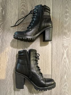 Black Heeled Women’s Boot with Zip Closure - Size Woman’s 6.5
