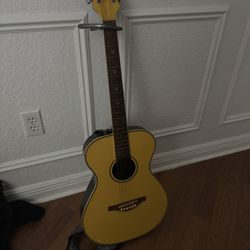 Daisy Rock Debutante 3/4 size in excellent condition with accessories 