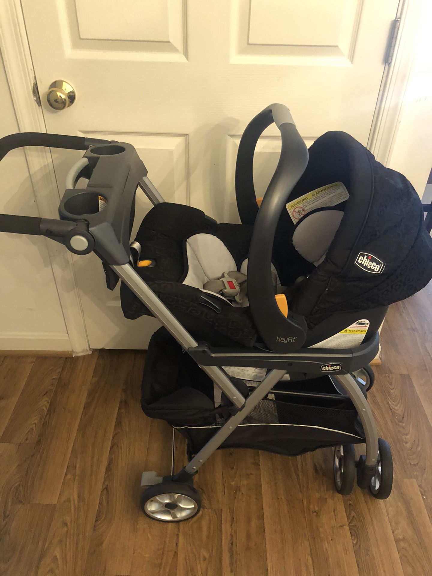 Chicco Carseat & Caddy
