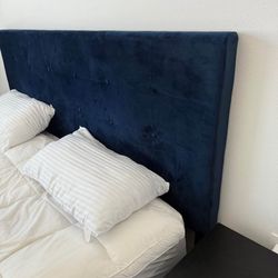 King blue velvet platform bed with mattress & cooler pad