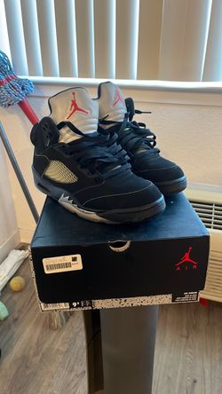 Jordan 5 metallic “2016”