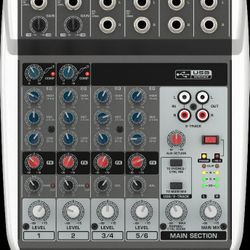 Behringer "Q-802USB" Mixer (Store Demo)