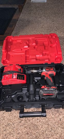 Milwaukee drill set