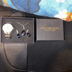 Set Of Necklace And Earrings And Watch 