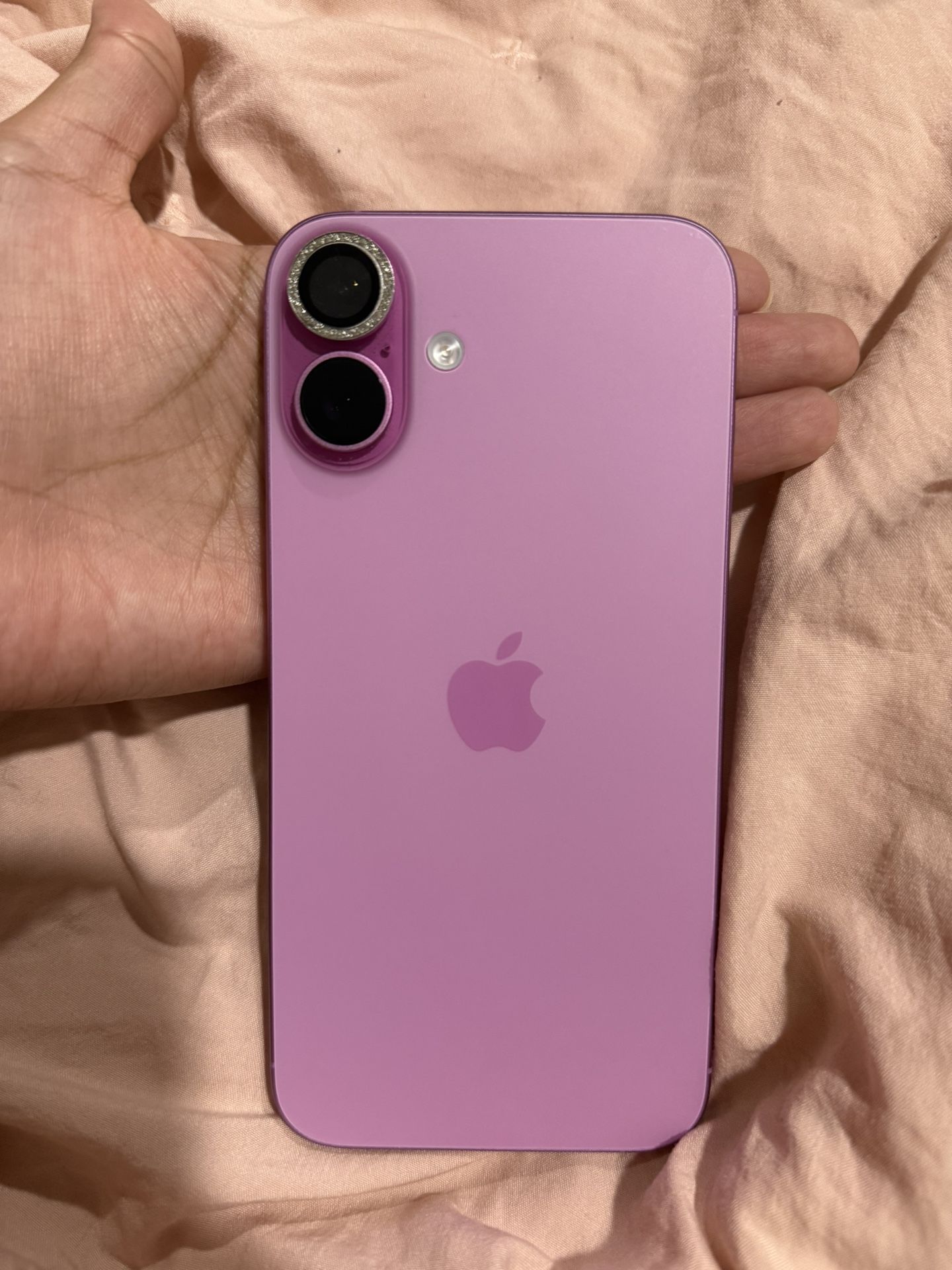 iPhone 16 Plus