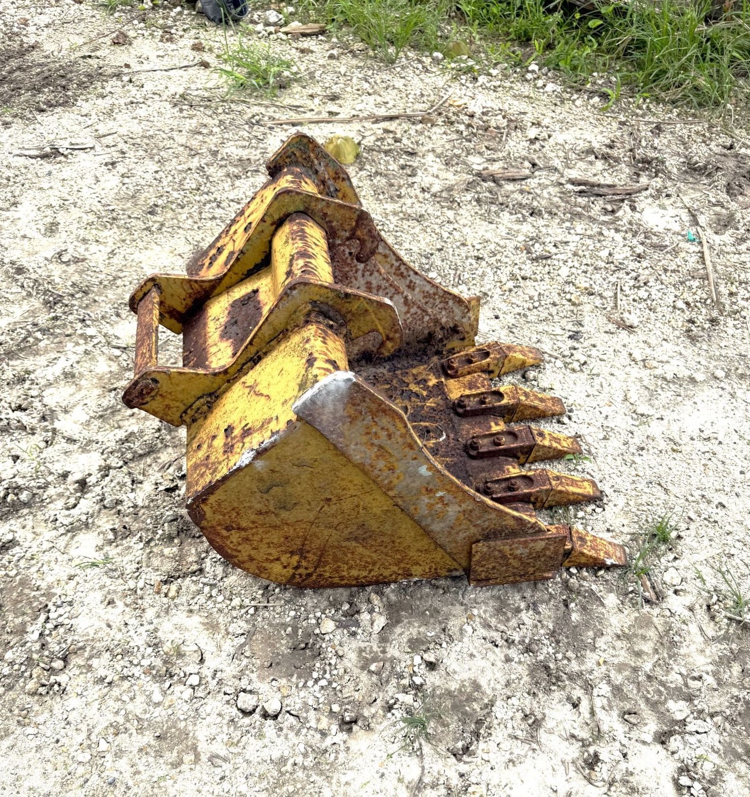50609A9 EXCAVATOR BUCKET 23" 5 TEETH DIGGING BUCKET.