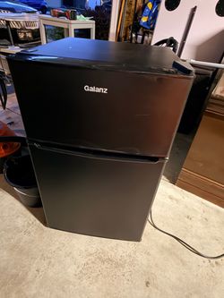 Mini fridge