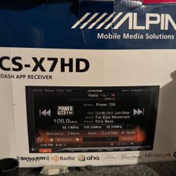 Alpine Media Head Unit