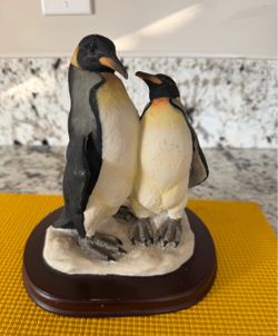 Leonardo Collection Pair Of Loving Penguins On Ice Figurine