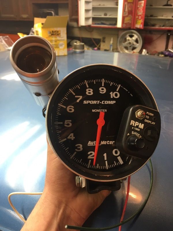 Auto meter 3904 sport comp monster tach