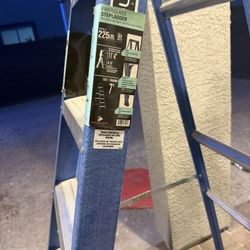 7ft Ladder Barely Used 