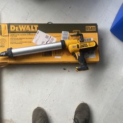 Dewalt Sausage Gun