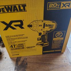 DeWalt XR 1/2 in high torque impact wrench 1400lbs