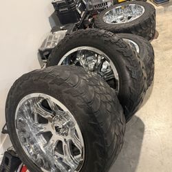 AMP TERRAIN ATTACK LT305/55R20 121Q Tires (Set of 4)