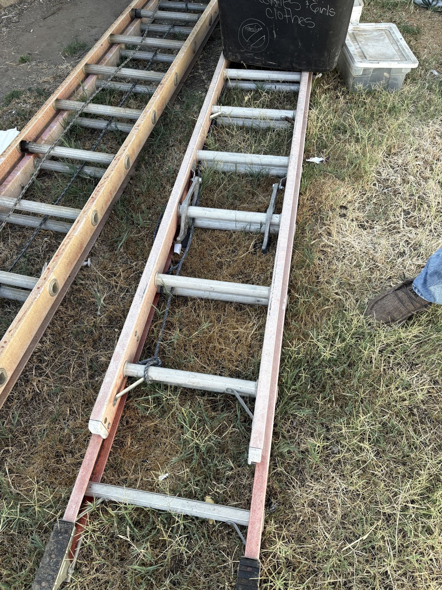 20ft Fiberglass Extension Ladder