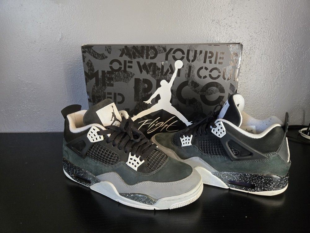 Air Jordan 4 Retro Fear