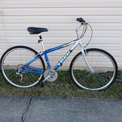 Trek 720p Hybrid READY TO RIDE 