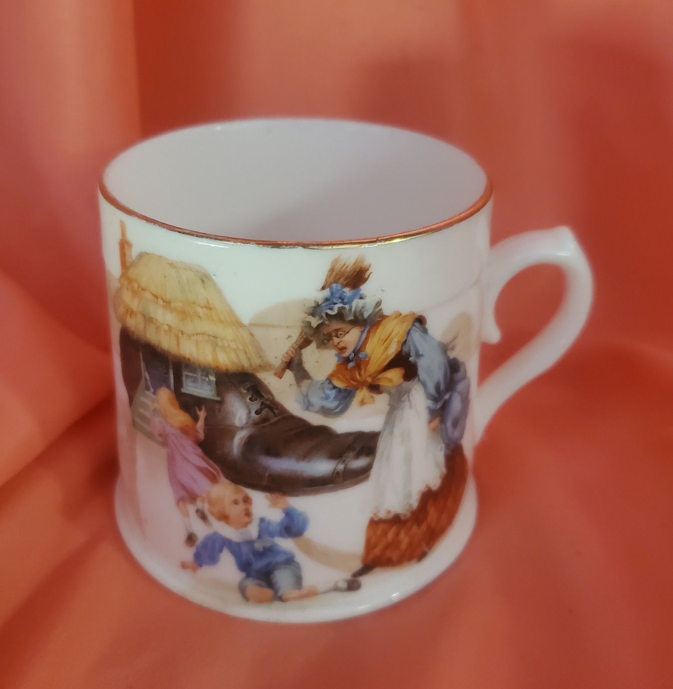 Royal Doulton Nursery Rhyme Mug, "Old Woman Who Lived in a Shoe" Rare!