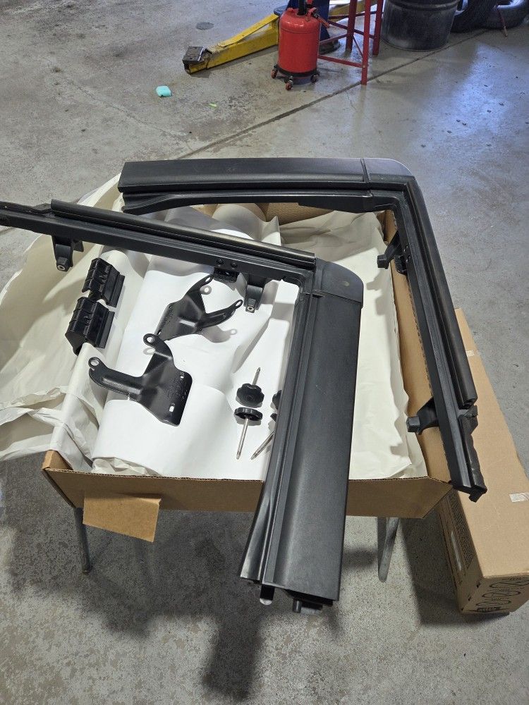 Jeep Wrangler (Top Parts)