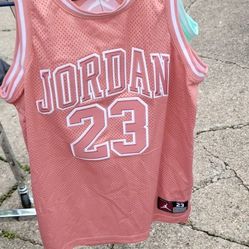 BRAND NEW WITH TAGS!! KIDS Jordan Jersey Size LG