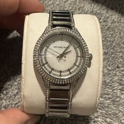 Mk Woman Watch .