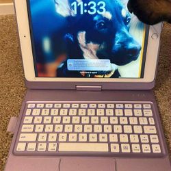 Ipad 32gb With Bluetooth Keyboard 