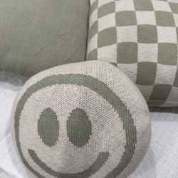 Decorative Throw Pillows 