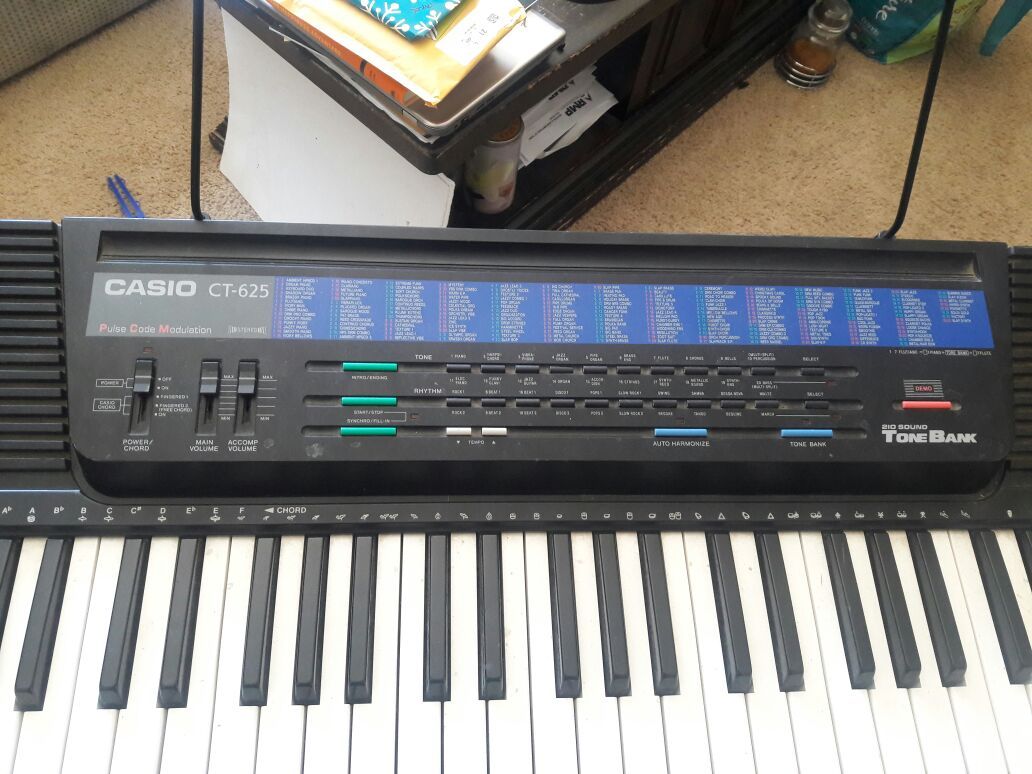 Casio ct 625 keyboard price sale