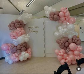 Balloon Garland Arch with Backdrop