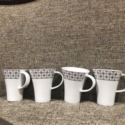 Set of  4 Tea cups