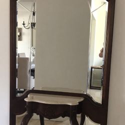 Vintage Mirror With Marble Table Excellent Condition 
