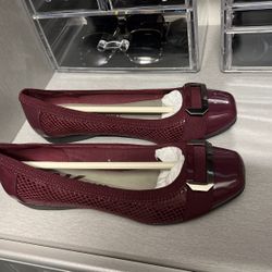 Brand New Maroon Anne Klein Sport Size 8 Flats Never Used 