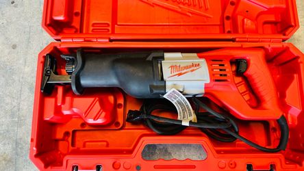 Milwaukee 12 Amp Reciprocating SawZall