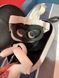 Oculus With Case