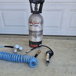 Automotive CO2 Tank With Attachment 