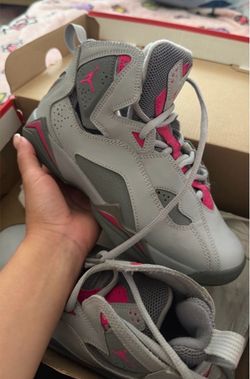 Women’s/girls shoes