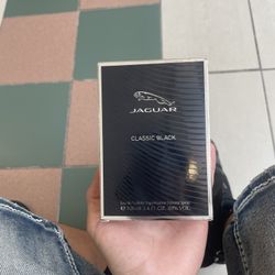 Jaguar Classic Black
