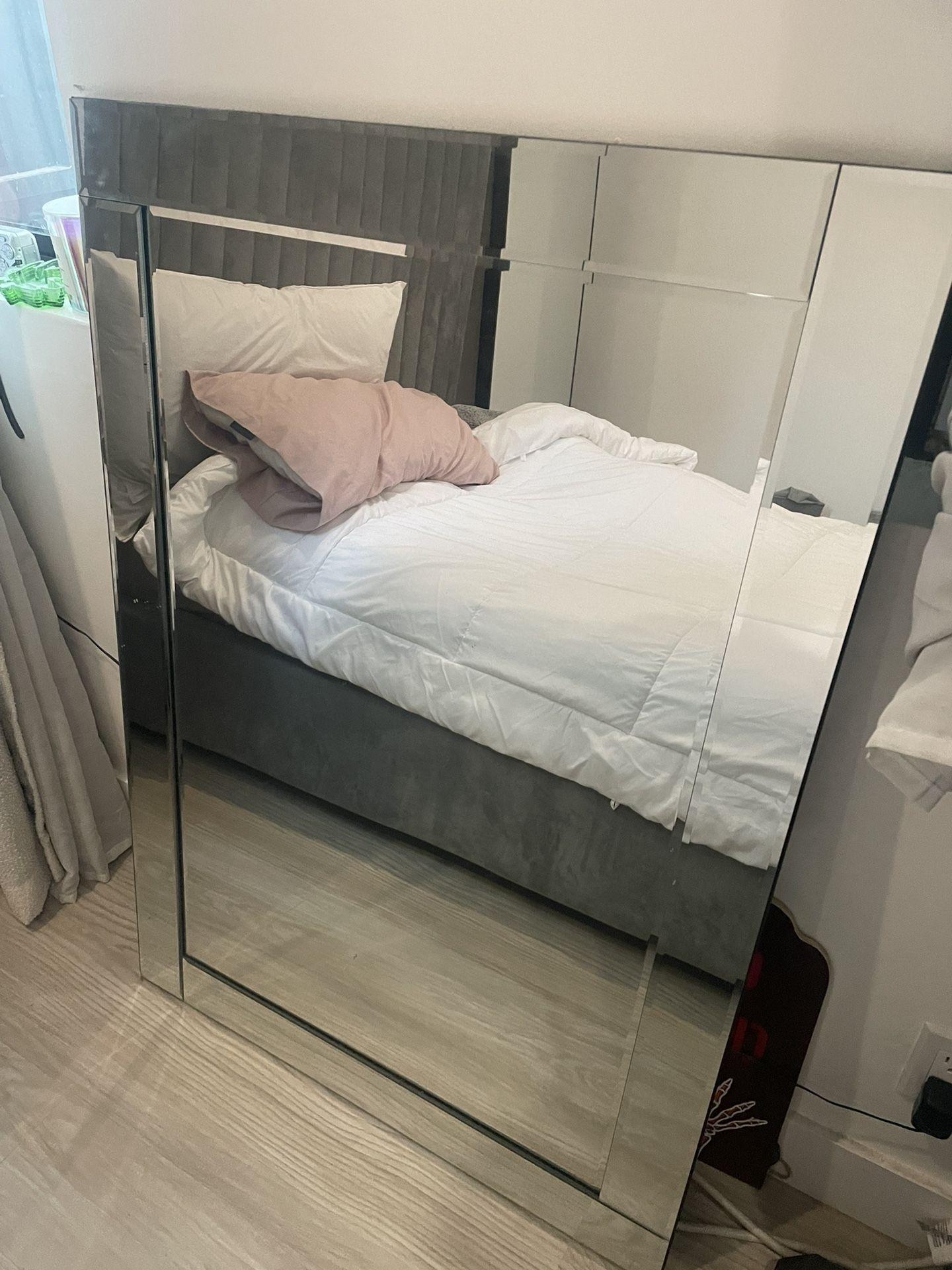 MIRROR