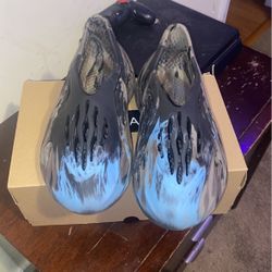 Yeezy Foam Runner (Black/Blue/Brown Colorway) (Size 8 Mens)