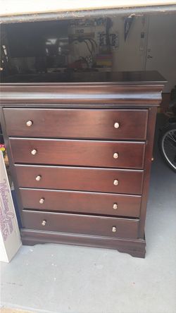 Dresser