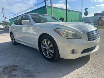 2013 Infiniti M37