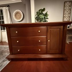 Baby Cache Sturdy Solid Wood Dresser and Chest