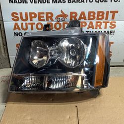 2007 Tahoe Drive Pr Headlight Original OEM Halogen COMPLETE 2014