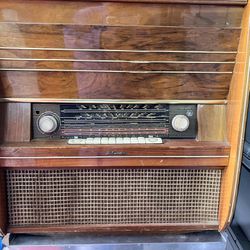 Mid Century Radio Console
